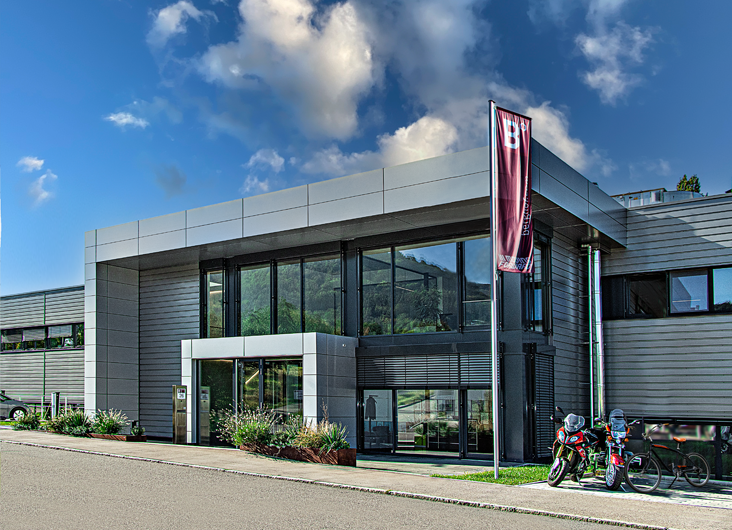 Die Berghof Firmengruppe heute: Das sind die sieben Tochterunternehmen Automation, Fluoroplastics, Gigahertz-Optik, Membranes, Products + Instruments und Umweltengineering an acht nationalen und internationalen Standorten