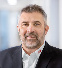 Oliver Walter, COO